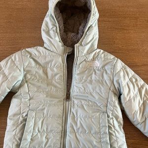 Girls reversible North Face size 4T. Great condition!